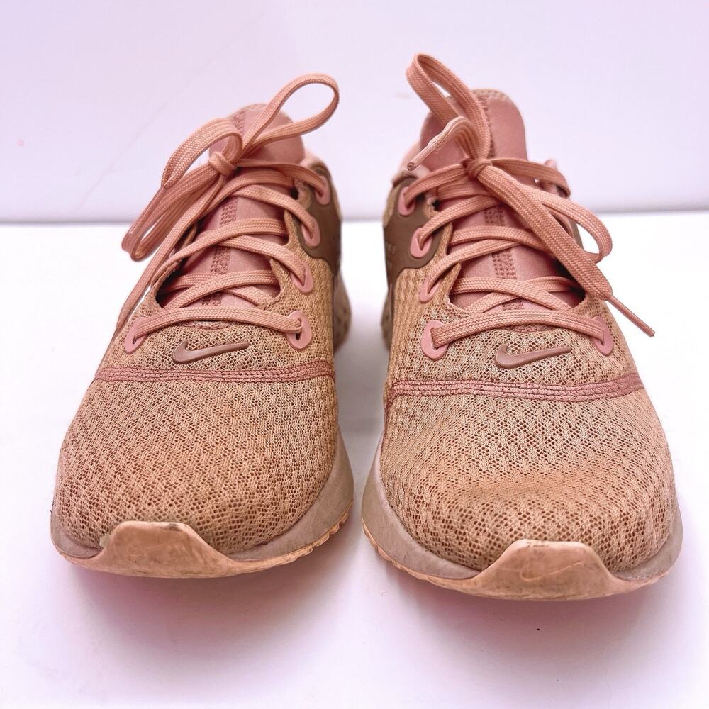 Nike 2018 Legend React Women' Size 10 Pink Running Shoes Sneakers AA1626-602 - Picture 2 of 9